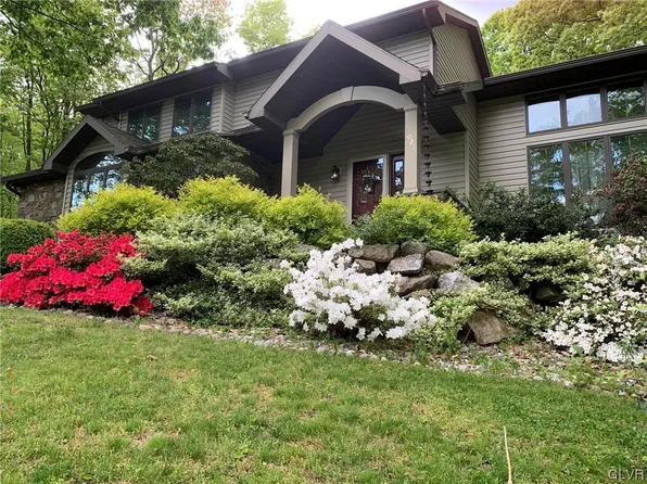 1021 Mountain Ave, Pen Argyl, PA 18072