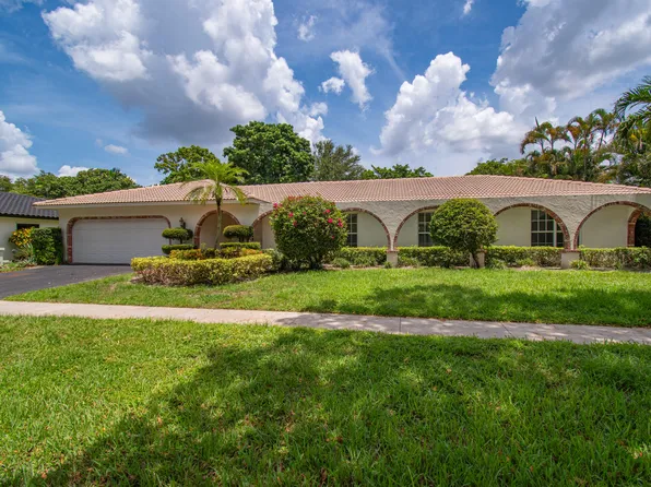 6749 S Grande Drive, Boca Raton, FL 33433