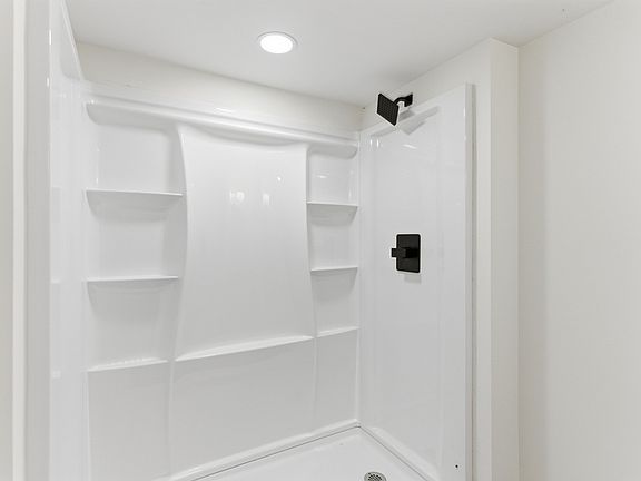 5th image of 944 Murphy Ave #A