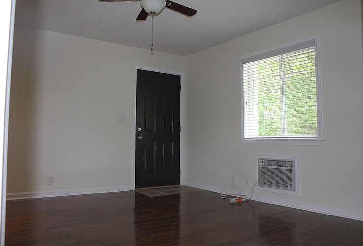 Spacious living room