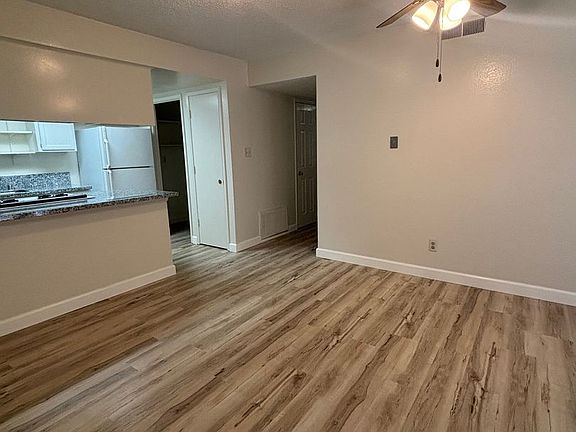 3rd image of 9074-9076 Salmon Falls Dr #8076ADDAA