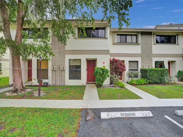 3062 S Oakland Forest Dr APT 209, Oakland Park, FL 33309