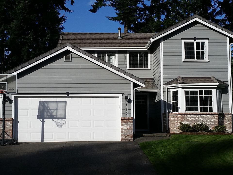 2nd image of 9216 Lewis Dr NE