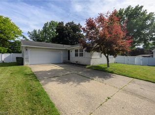 1310 Nottingham Sq NE, Bolivar, OH 44612