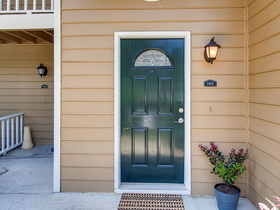 1st image of 3980 Riverlook Pkwy SE #8