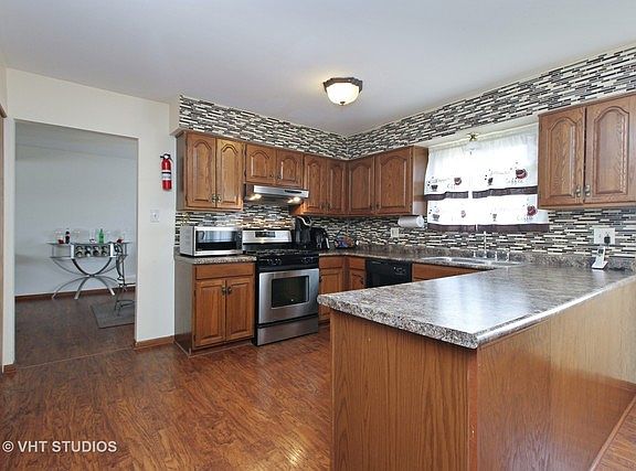 4th image of 5040 Thomas Dr