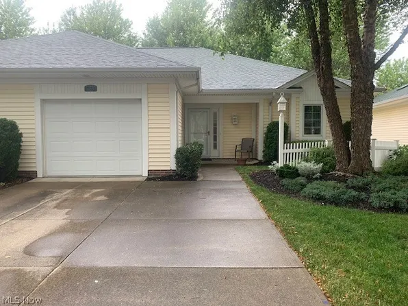 125 Legend Trl, Eastlake, OH 44095