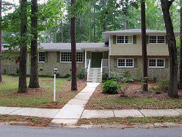 Completely Remodeled 4bd/3ba home in Heart of Cary