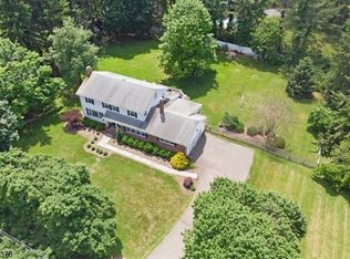 13 Cherry Ln, Mendham, NJ 07945