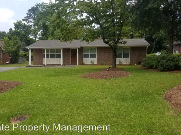 5433 Ridgewood Heights Dr, Wilmington, NC 28403