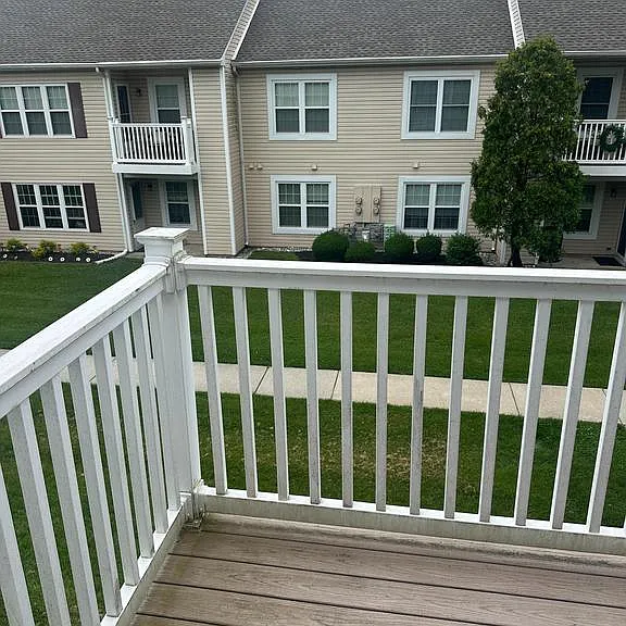 612 Yorkshire Ct — Photo 13