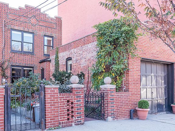 4th image of 215 Van Brunt St #1
