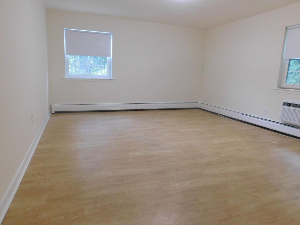 2nd image of 15 Douglas Ter APT 401