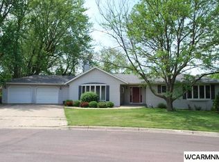 1520 Cardinal Ct, Fairmont, MN 56031