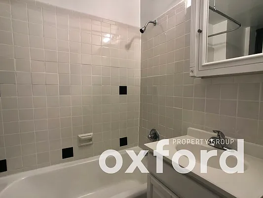 Rented by Oxford Property Group | media 24