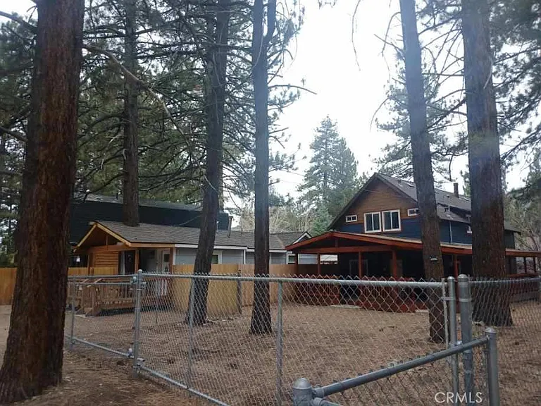 1129 Robinhood Blvd — Photo 3