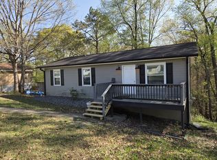 2410 Glengerrie Dr, Soddy Daisy, TN 37379