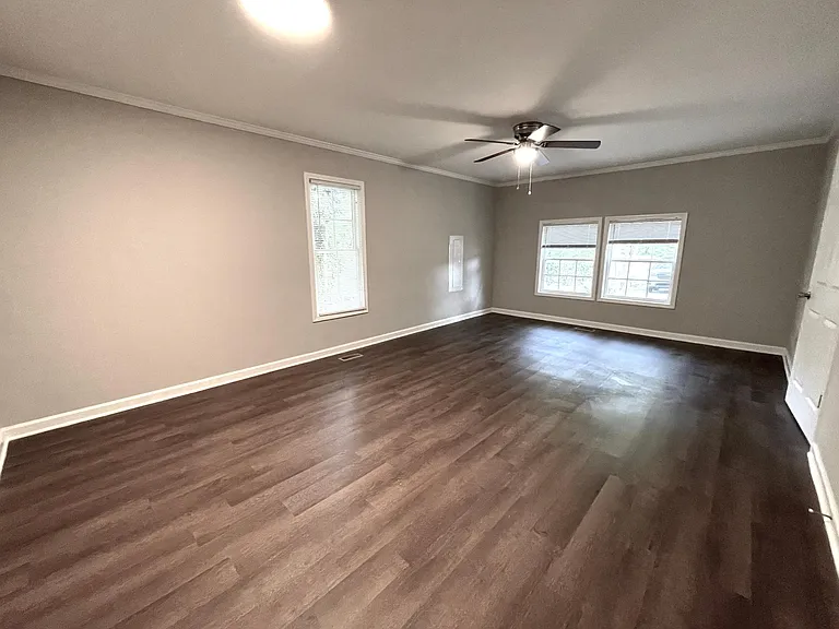 5108 Sinclair Dr — Photo 3