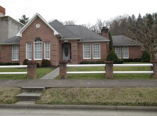 309 Miller Ave, Hinton, WV 25951