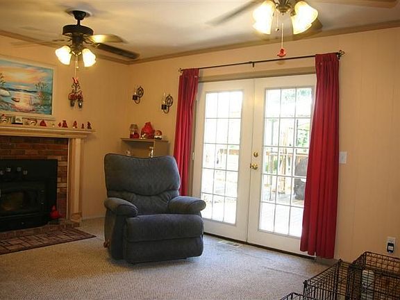 5th image of 1696 Clayburn Cir