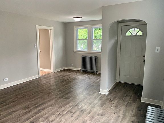 5th image of 2609 W 89th Pl