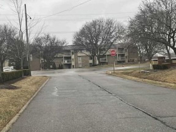 Exterior Neighborhood (street photo)