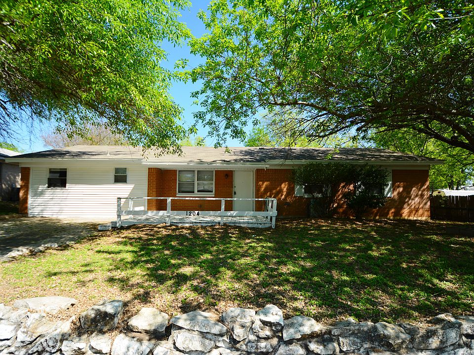1st image of 1204 Curry Ave