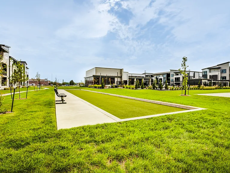 Ovation Apartments — Photo 20