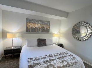 150 W 51st St APT 1812, New York, NY 10019