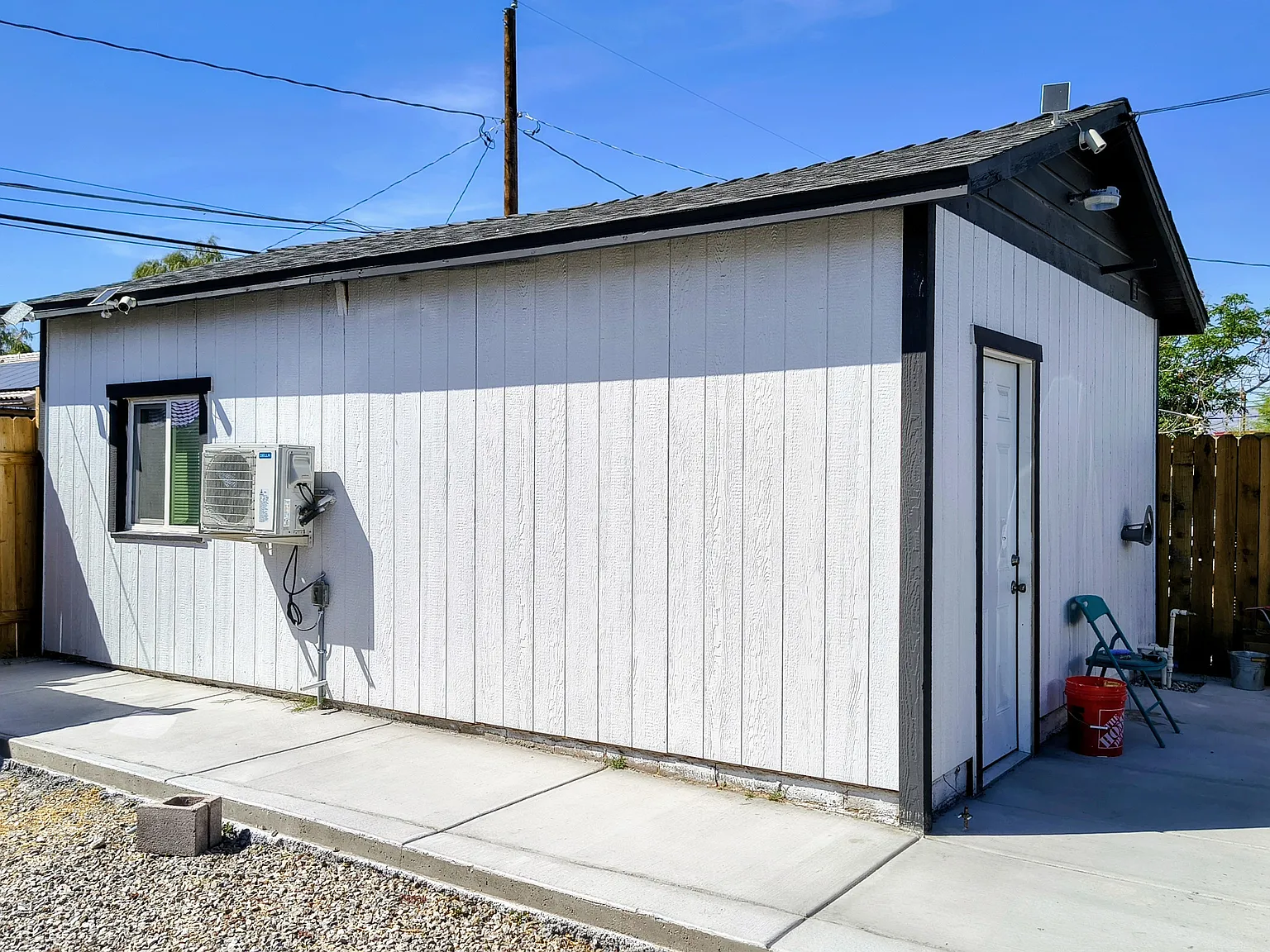1827 Harding St — Photo 2