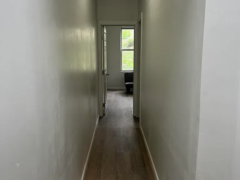 1018 W Indiana Ave #2 — Photo 4