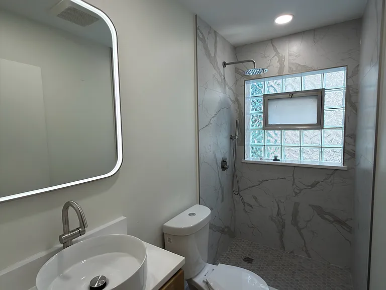 2706 N Melvina Ave #2 — Photo 11