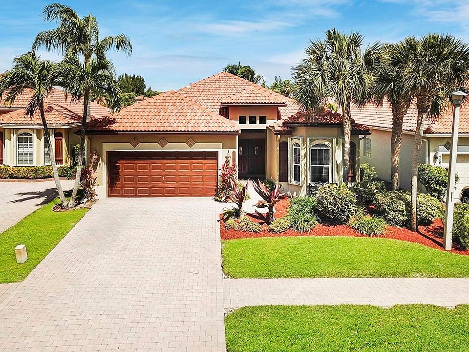 1st image of 4869 Tropical Garden Dr