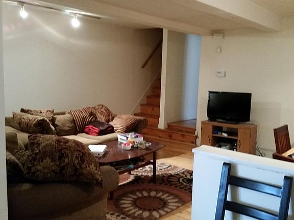 Apartment comes unfurnished but here is a picture with some