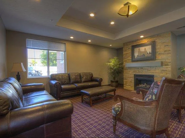 168 N 300 E — Photo 1