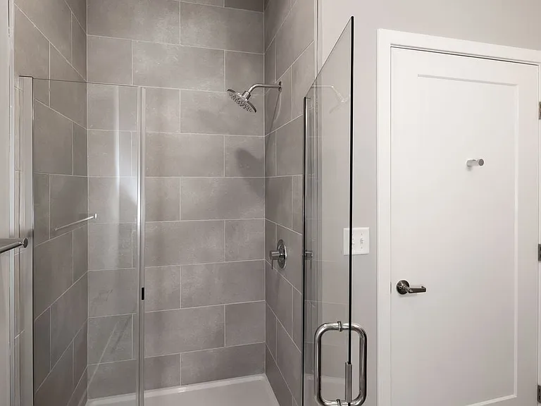 Signature Collection Shower