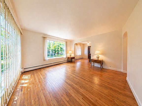 5th image of 628 N Elberon Ave