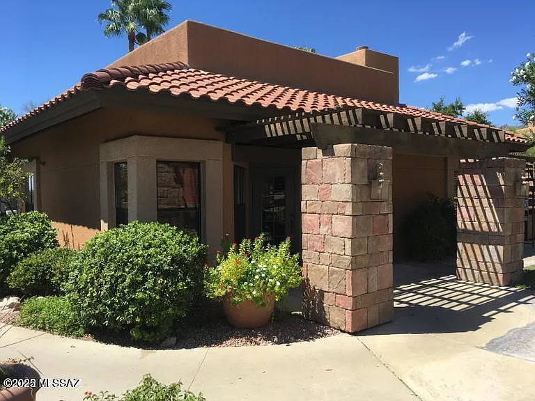 6651 N Campbell Ave #210 — Photo 37