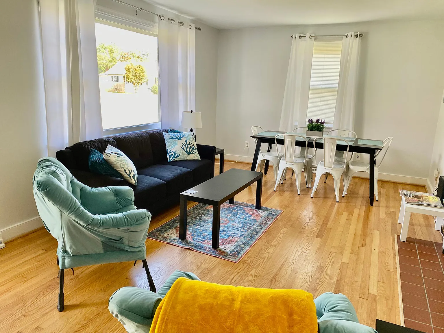 3 bed, 1140 sqft, $3,300 — Photo 4