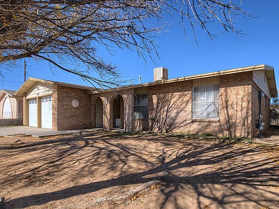 3rd image of 5009 Garland Ln