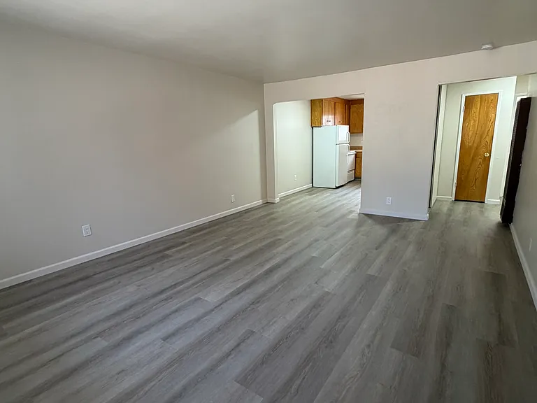 2333 Humboldt Ave #B — Photo 13