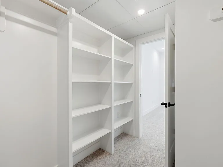 403 Chatham View Rd — Photo 26