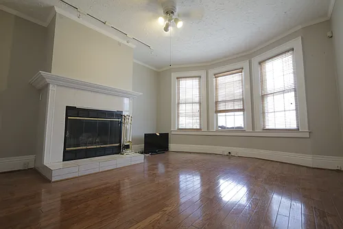 92 Peter St #2 Photo 1
