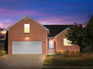 1033 Chardea Dr, Clarksville, TN 37040