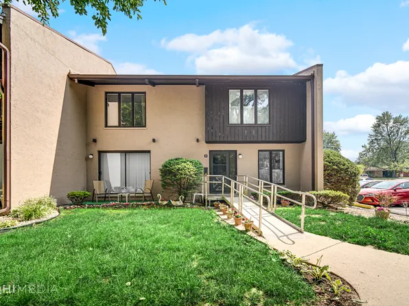 1000 Holbrook Rd APT S, Homewood, IL 60430