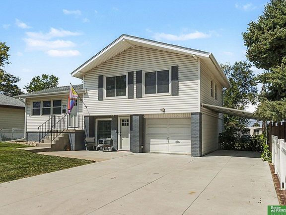 3rd image of 822 Tipperary Dr