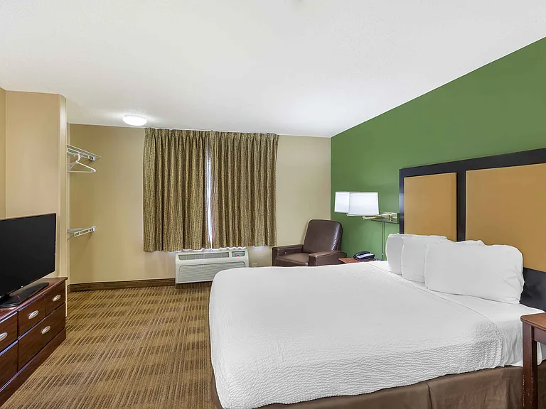 Studio Suite - 1 Queen Bed