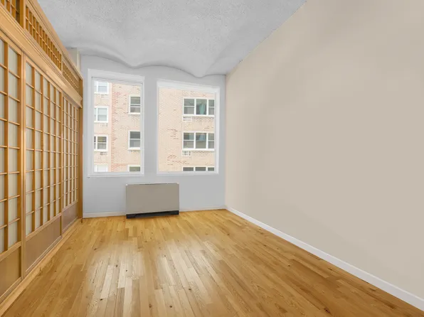 9 Barrow Street image 1 of 4