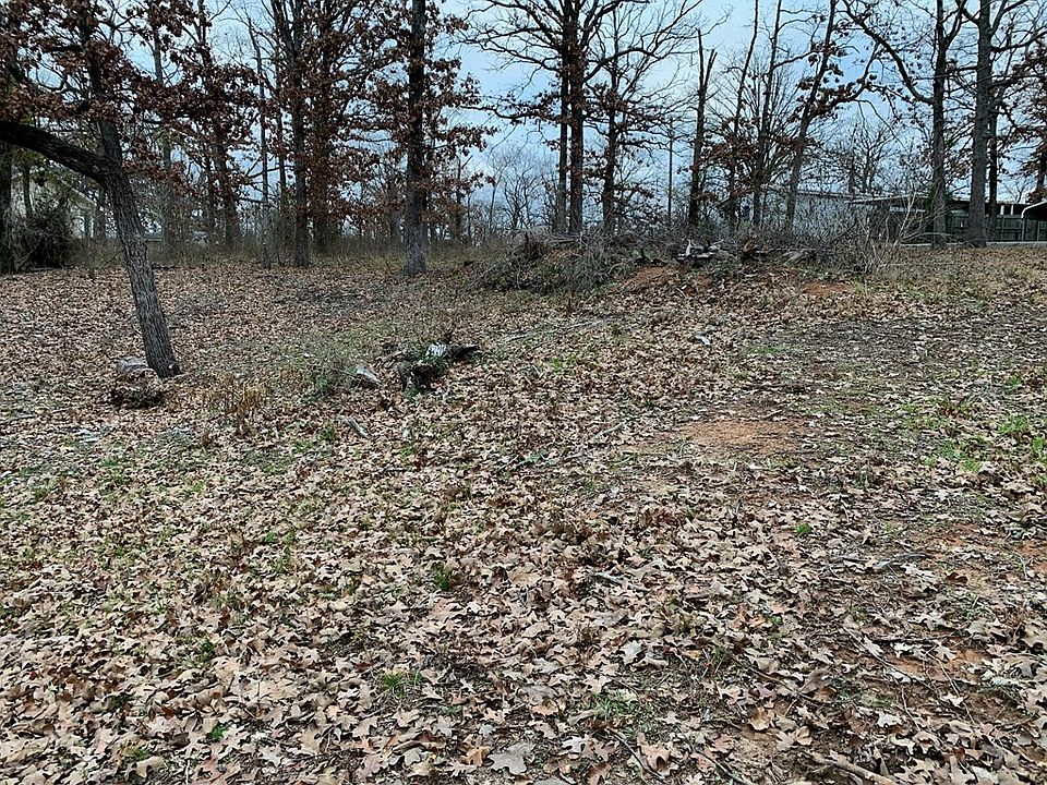 2nd image of 220 Las Cruces