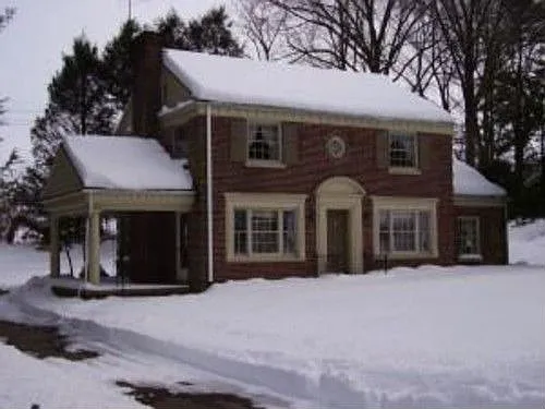2121 W Ridge Dr photo 1